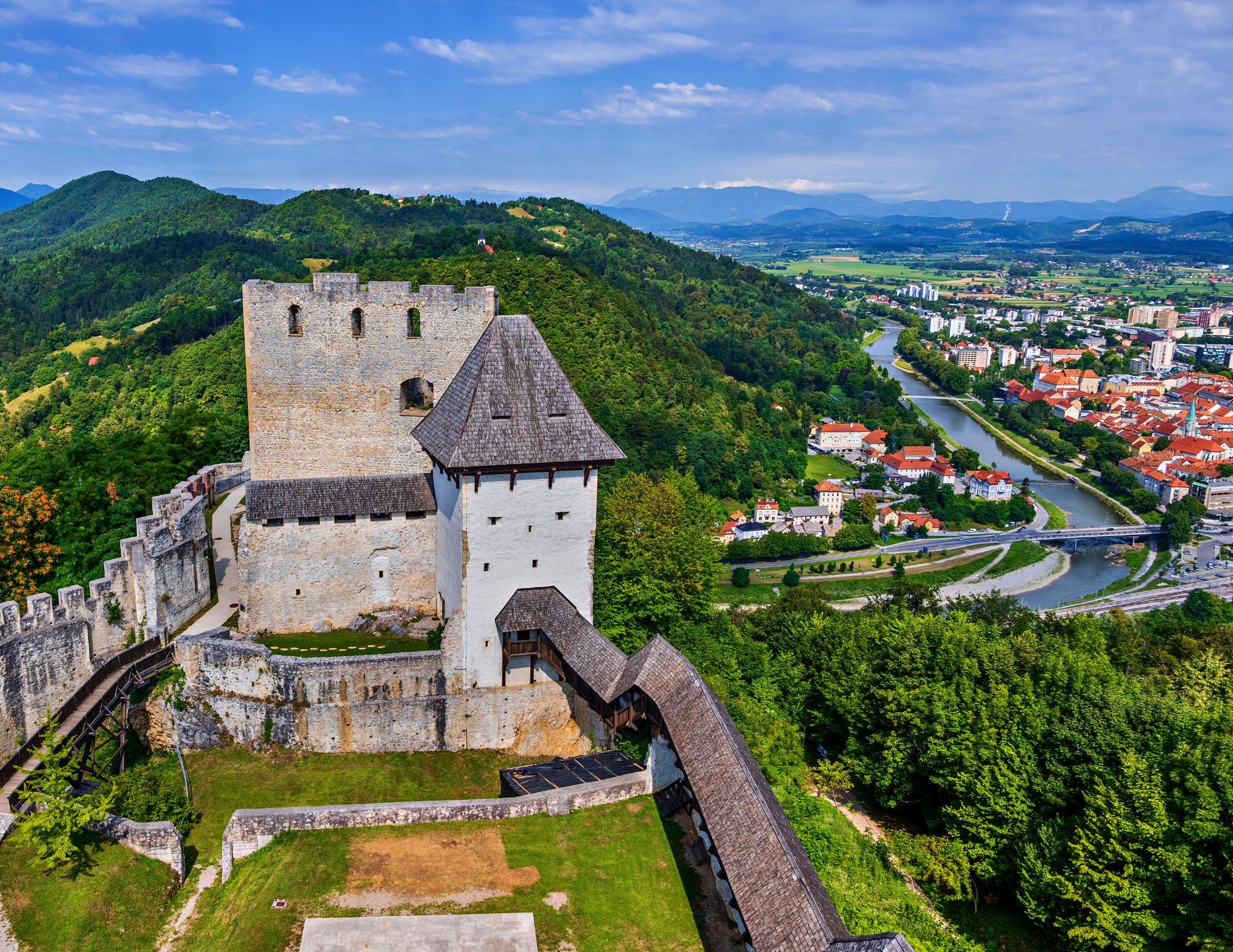 Mala mesta Slovenije – Velenje i Celje