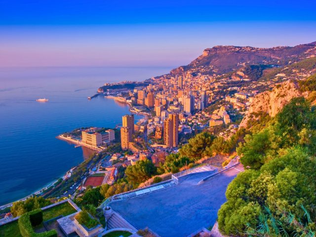 Azurna obala u znaku glamura