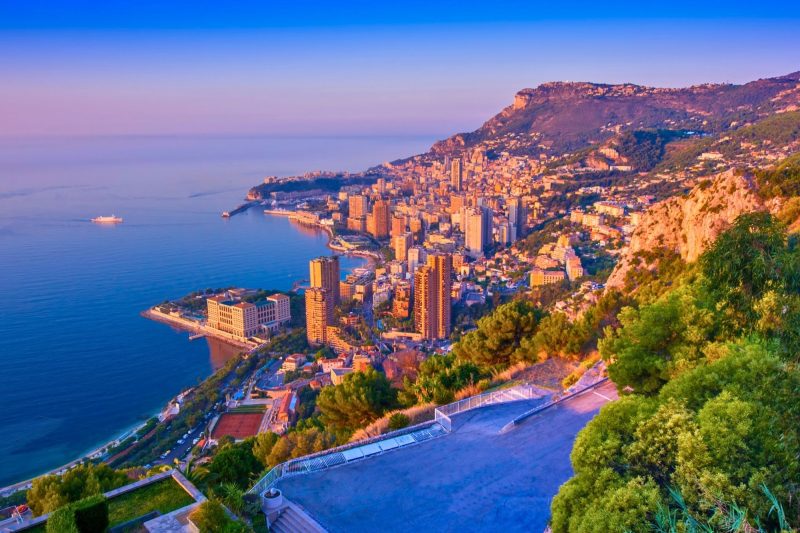 Azurna obala u znaku glamura