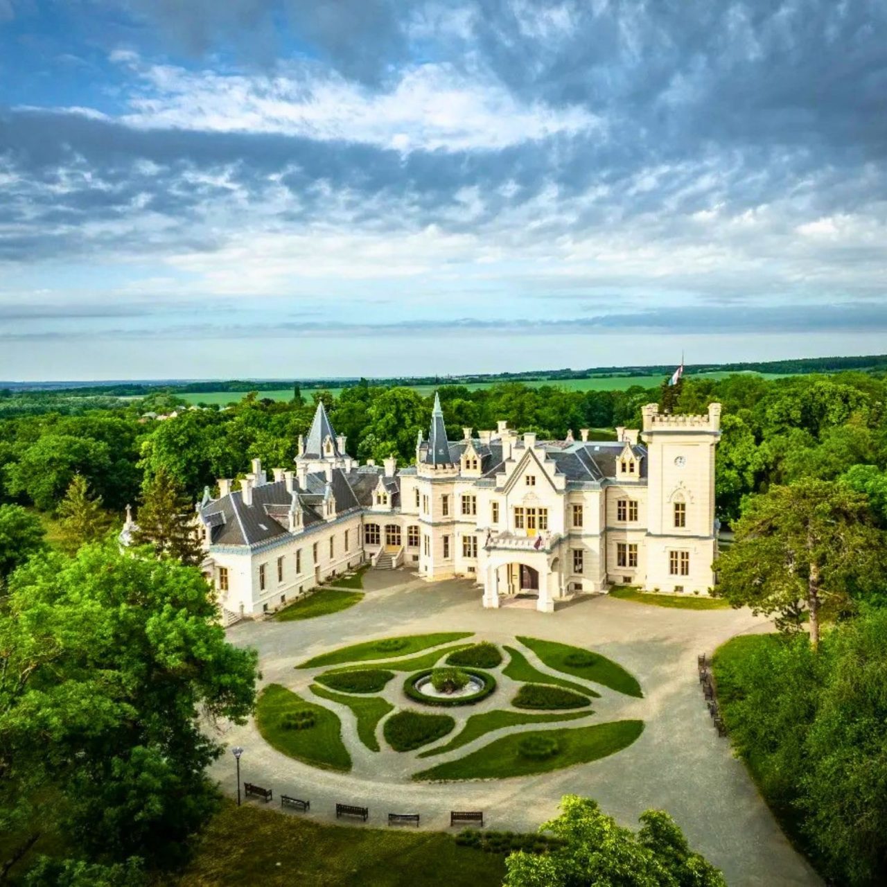 Bajkoviti dvorac Nádasdy i šetnja uz Balaton
